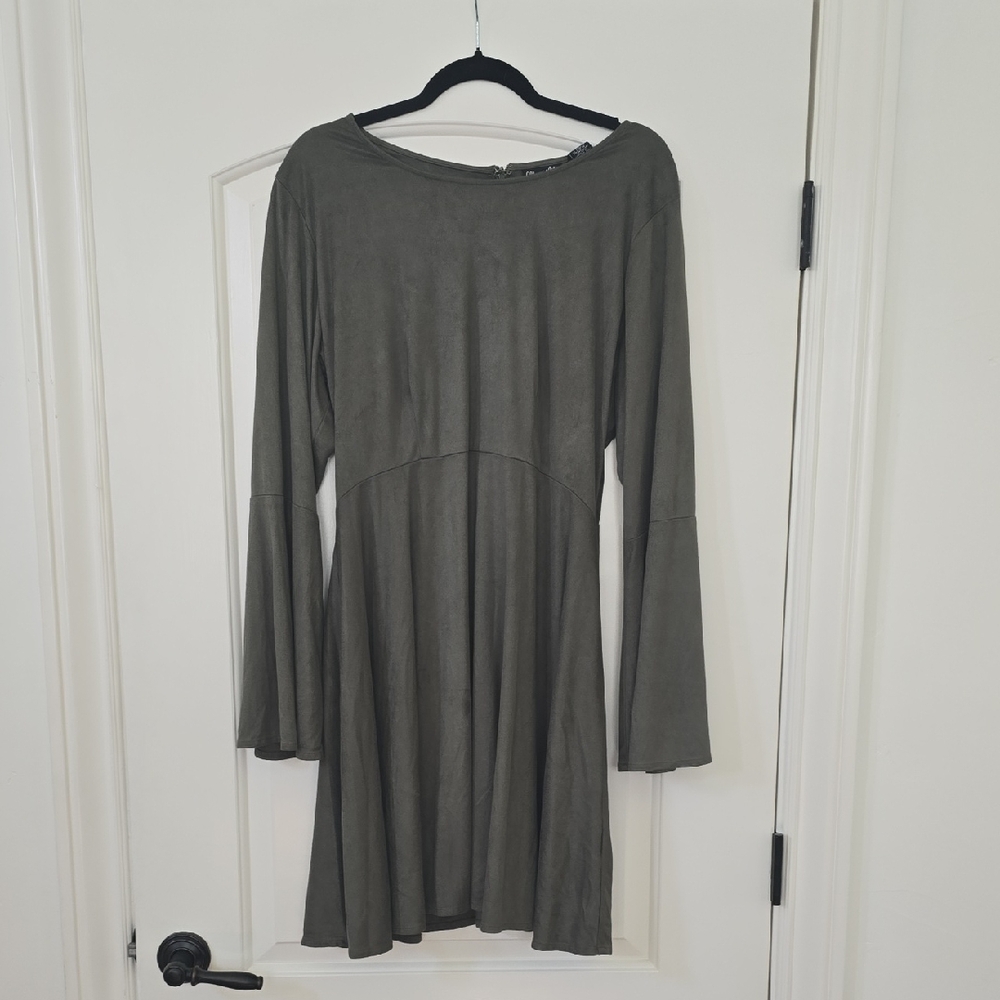 Wrangler Olive Long Sleeve Dress - Picture 2 of 6